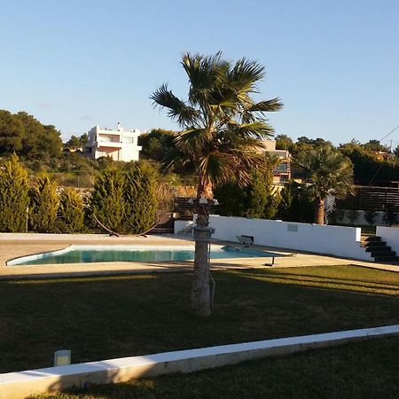 Reveli Estate Villa Kalathas Rum bild