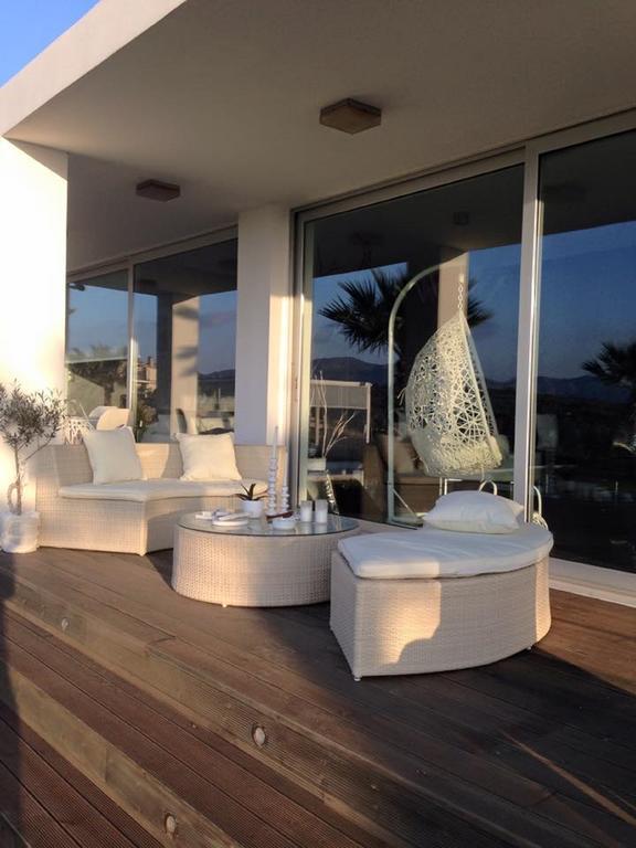 Reveli Estate Villa Kalathas Rum bild